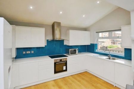 6 bedroom terraced house to rent - Photo 3