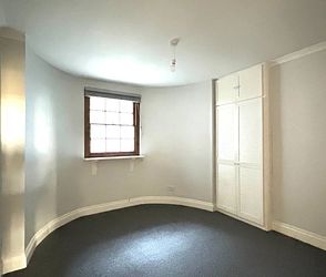 Wellington Crescent, Ramsgate, CT11 8JD, Kent - Photo 2