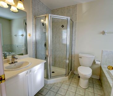 For Lease - 10 Whistler Court, Markham, Ontario - Photo 6