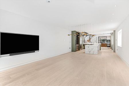 5 bedroom detached house to rent - Photo 4