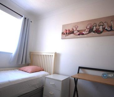 2 bedroom flat to rent - Photo 6