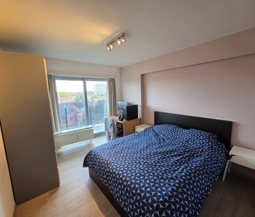 Volledig gerenoveerd tweeslaapkamer appartement inclusief garagebox... - Foto 3