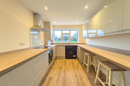 2 Bedroom Apartment To Let - Photo 5