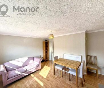 Lonsdale Avenue, East Ham, E6 - Photo 2