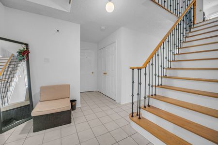 For Lease - 36 Savage Road Unit# Main, Newmarket, Ontario - Photo 4