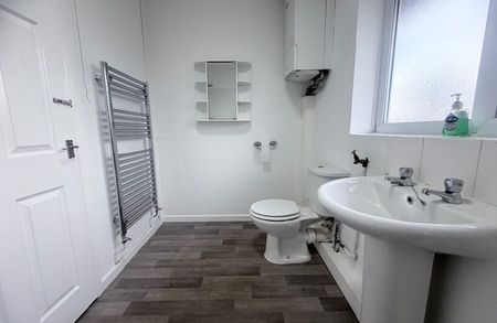 Columbia Way, Blackburn. Lanc. BB2 7DT - Photo 5