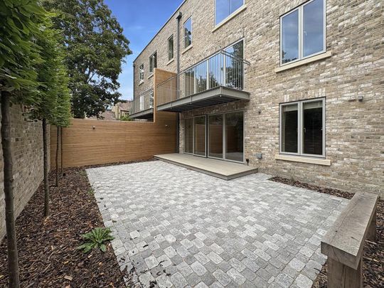 2 bedroom ground floor flat to rent - Photo 1