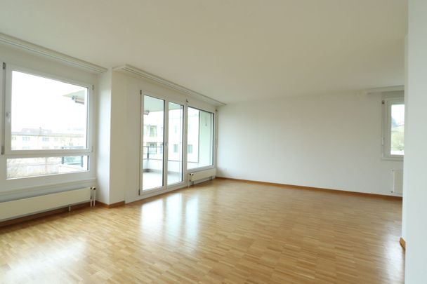 Helle, grosszügige Wohnung - in Stadtnähe! - Photo 1