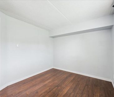 For Lease - 333 Northlake Drive Unit# 1, Waterloo, Ontario - Photo 2