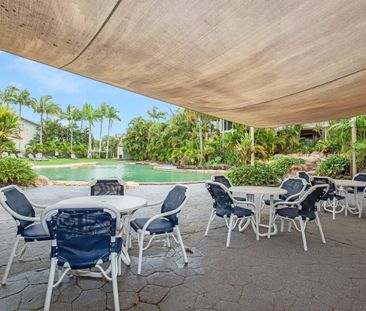 2 Bedroom Renovated Townhouse - Photo 4