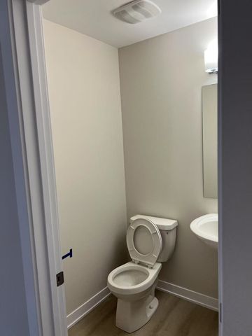 For Lease - 376 Les Emmerson Drive, Barrhaven, Ontario - Photo 3