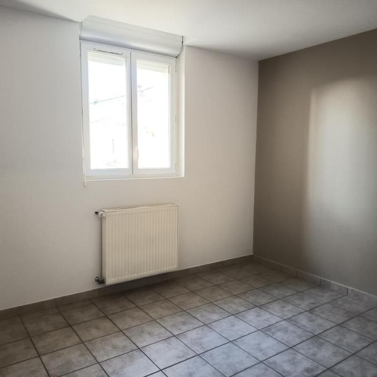 SAINT LAURENT DU PAPE- Appartement de type IV - Photo 1