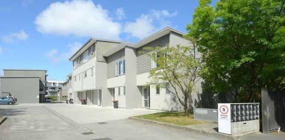 Well Presented Apartment in Great City Centre Location!! - Photo 2