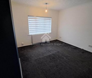 4 bedroom semi-detached house to rent - Photo 5