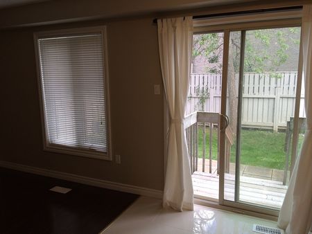 302 College Ave W, Guelph - Photo 4