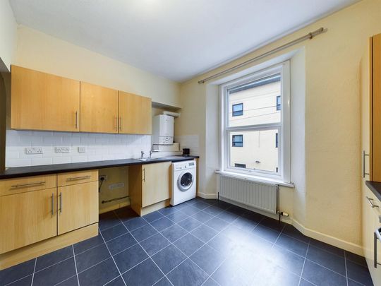 3 bedroom maisonette to rent - Photo 1