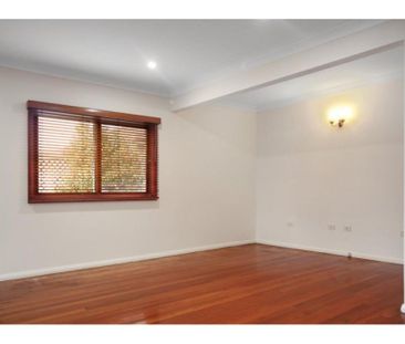 18 Lucinda Street, Gwynneville, NSW 2500 - Photo 2