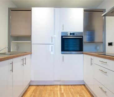 1 bedroom flat to rent - Photo 6