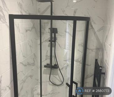 Studio to rent - Photo 6