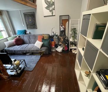 1 Bed Flat, Harrington, NW1 - Photo 1