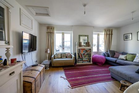 4 bedroom detached house to rent - Photo 3