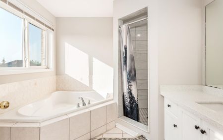 For Lease - 3949 Tacc Drive Unit# Main House, Mississauga, Ontario - Photo 4