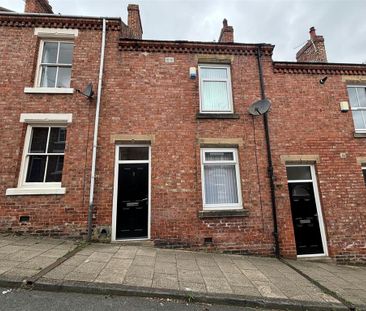 4 bedroom terraced house to rent - Photo 1