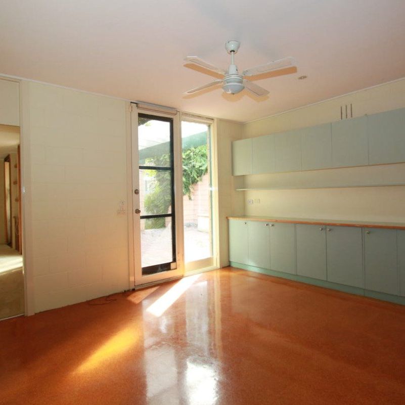ELSTERNWICK LIVING - Photo 1