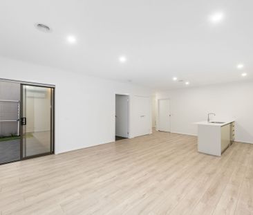 Modern, Brand-New Home in Sought-After Woodlea Estate - Photo 6