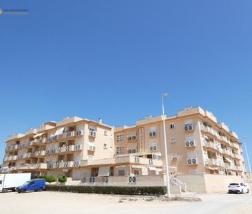 Flat with garage and communal pool - Photo 2