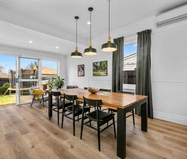 Timeless charm in the heart of Newport - Photo 6