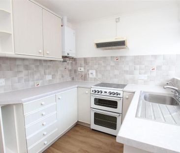 2 bedroom detached bungalow to rent - Photo 2