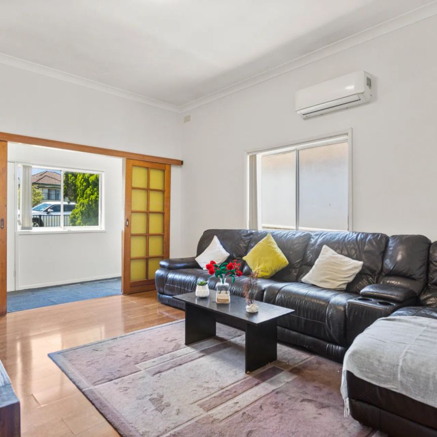 Conveniently Located - Photo 1