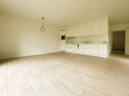 Rustig gelegen gezinswoning met 4 slaapkamers en zonnige tuin in het rustige Zeveren - Photo 2