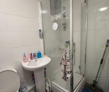 1 bedroom Flat To Let - Photo 1