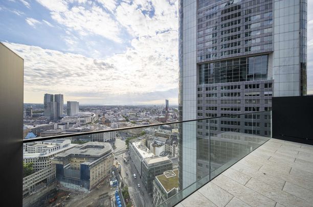 LEBEN ÜBER DEN DINGEN: 2-Zimmer-Wohnung mit Skylineblick - Photo 1