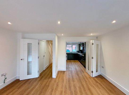 Rainsford Close, Stanmore, HA7 - Photo 1