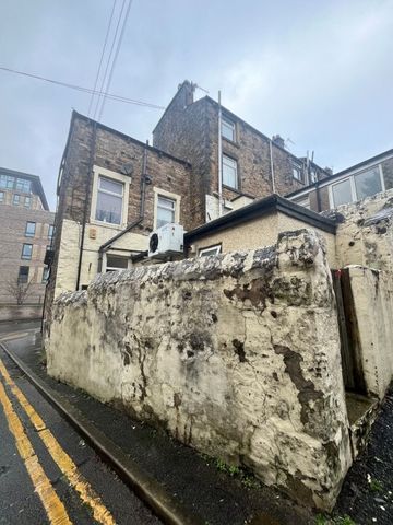 Gladstone Terrace - Photo 4