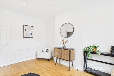 2 bedroom maisonette to rent - Photo 3