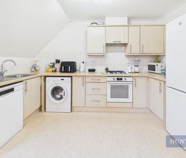 2 bedroom Flat To Let - Photo 5