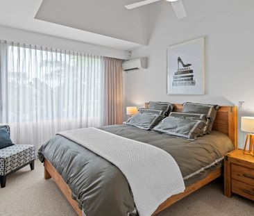 Enjoy the Sanctuary Cove lifestyle at this beautiful Four Bedroom H... - Photo 6