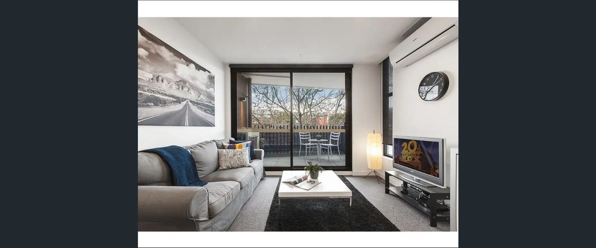 Modern 2-Bed Apartment in Trendy Collingwood | Fully Furnished | All Bills Included | Short-Term Leases Available - Photo 1