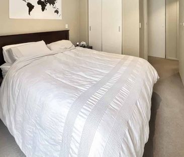 FULLY FURNISHED BELLAGIO APARTMENT! - Photo 2