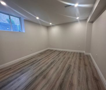 For Lease - 2036 Grosvenor Street Unit# lower, Oakville, Ontario - Photo 2