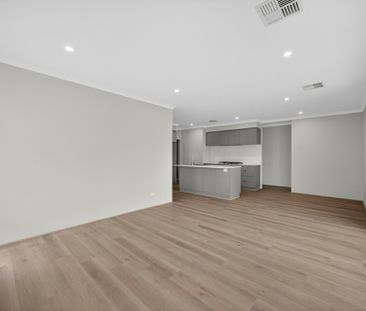 Brand New & Fully Landscaped! - Photo 5
