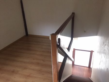 Location Appartement 4 pièces 65m² - Photo 2