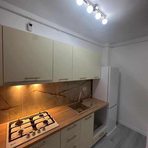 Garsoniera de inchiriat la 7 minute de metrou Berceni - Fotografie 1