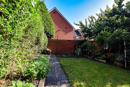 3 bedroom terraced house to rent - Photo 4
