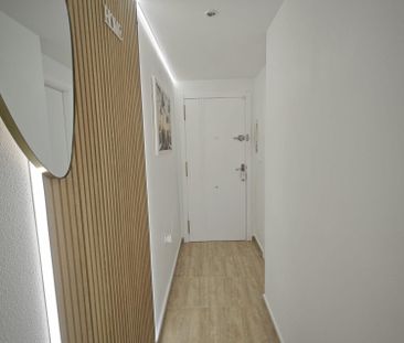 Apartamento de alquiler en Santa Trinidad, El Molino - Photo 2