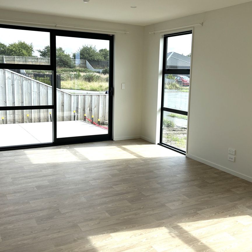 New Two Bedroom Apartments - Photo 1